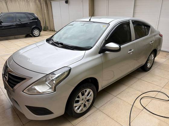 NISSAN VERSA 1.0 12V FLEX S 4P MANUAL NISSAN VERSA 1.0 12V FLEX S 4P MANUAL